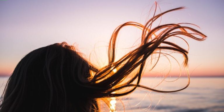 Scalp Care for Natural Hair: A Comprehensive Guide to Healthy Roots and Lustrous Locks